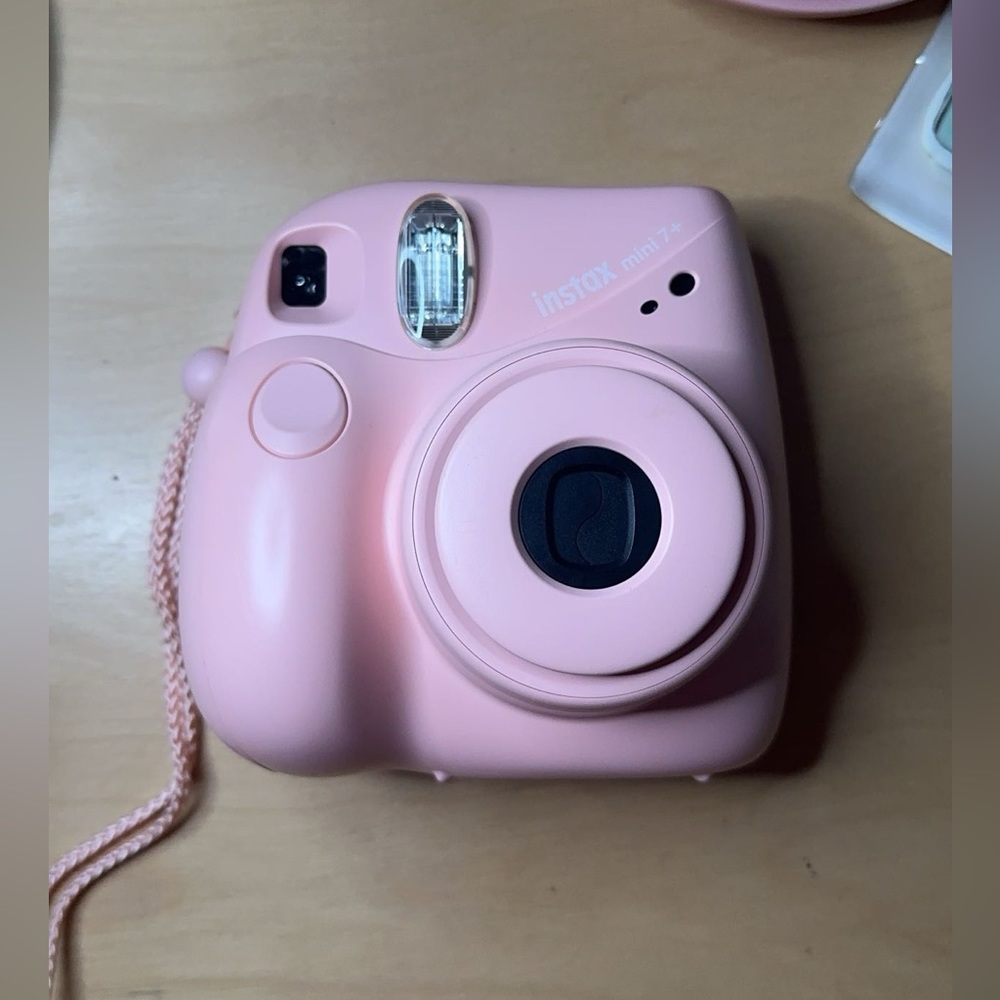 Fujifilm INSTAX mini 7+ polaroid camera